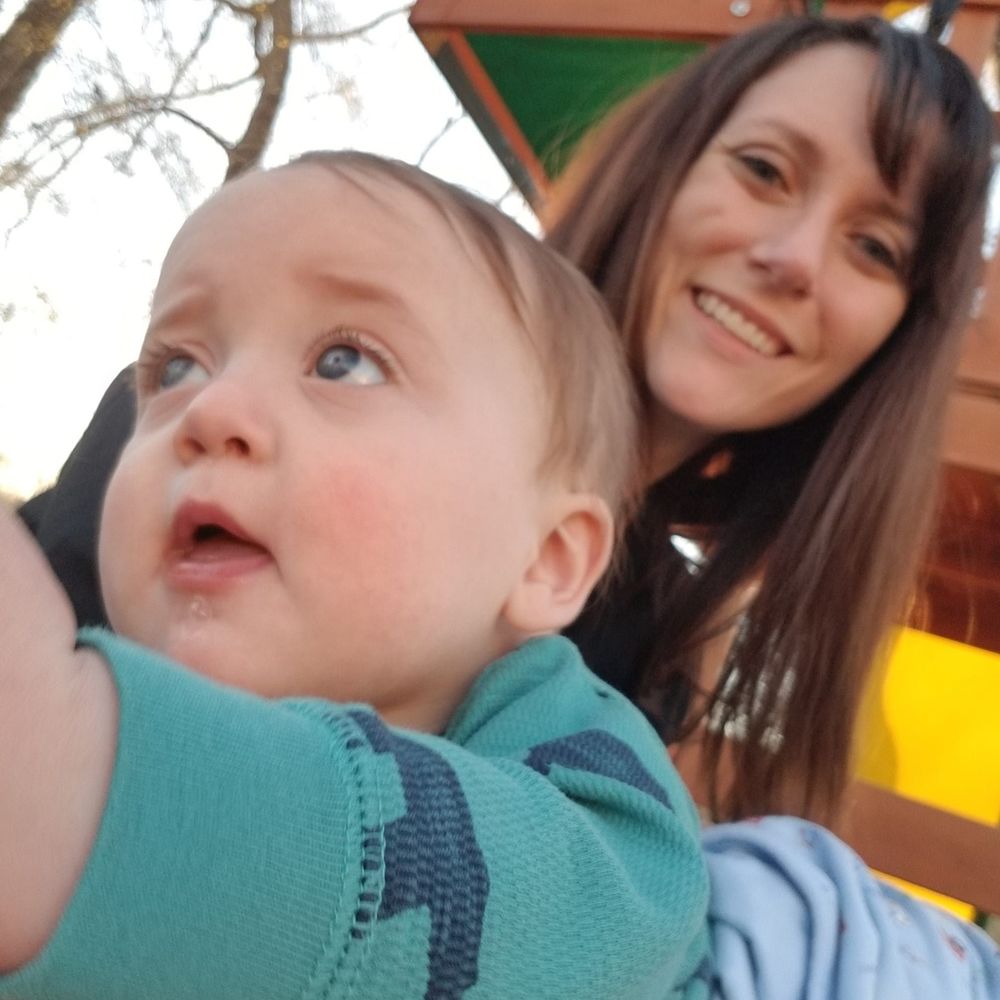 Meet your Posher, Caitlin